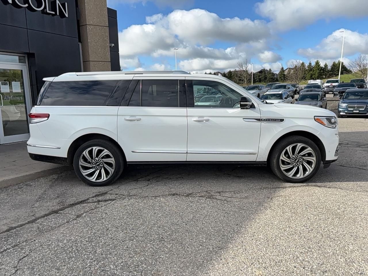 2022 Lincoln Navigator 'L', 201A 22" RIMS, 2ND ROW CAPTAINS! LOADED! Photo