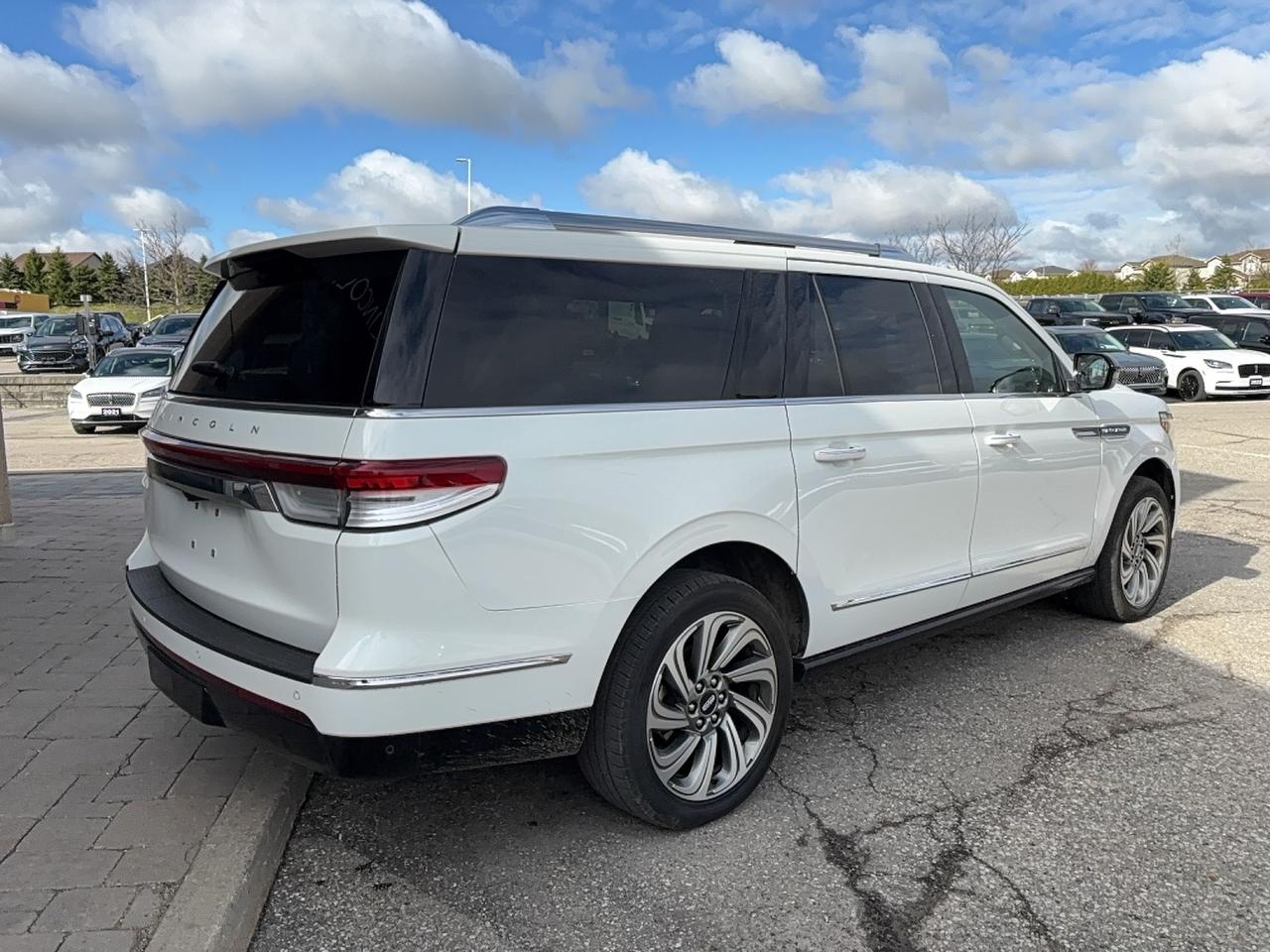 2022 Lincoln Navigator 'L', 201A 22" RIMS, 2ND ROW CAPTAINS! LOADED! Photo