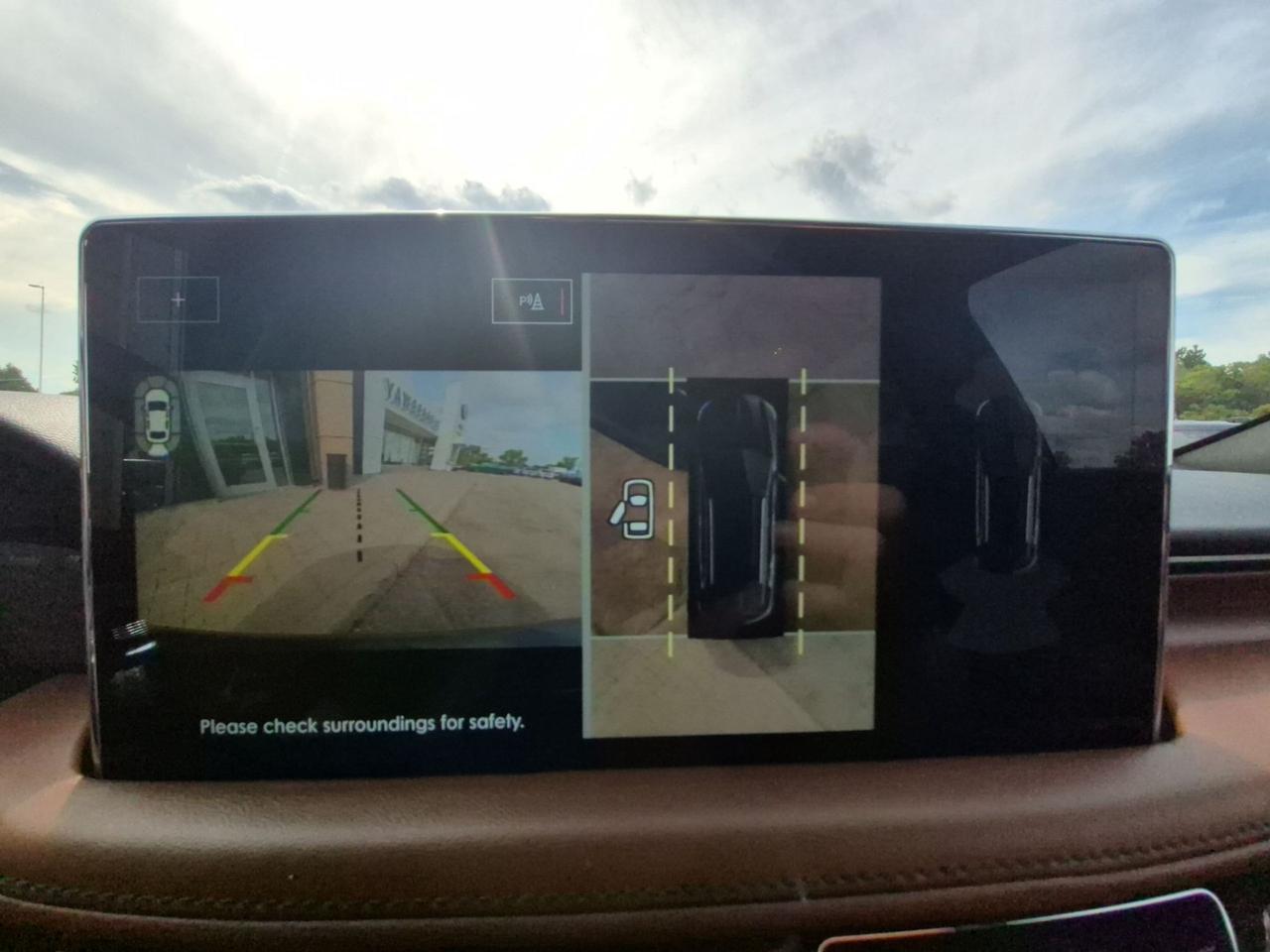 14000211.829627524