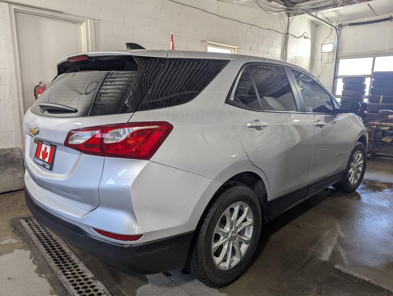 2021 Chevrolet Equinox LS WITH APPLE CARPLAY!! Photo