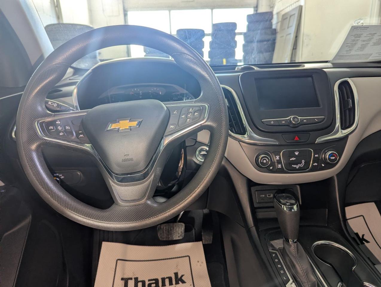 2021 Chevrolet Equinox LS WITH APPLE CARPLAY!! Photo
