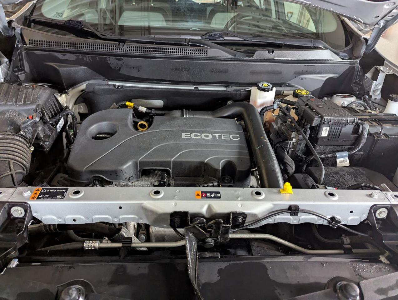 2021 Chevrolet Equinox LS WITH APPLE CARPLAY!! Photo