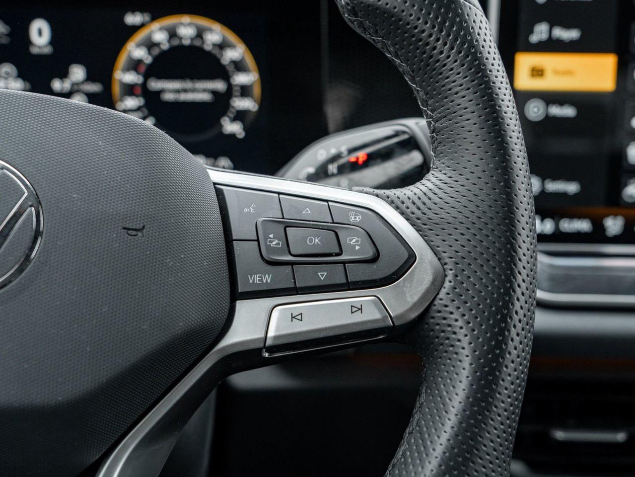 2026 Volkswagen Tiguan Comfortline R-Line Black Edition Photo