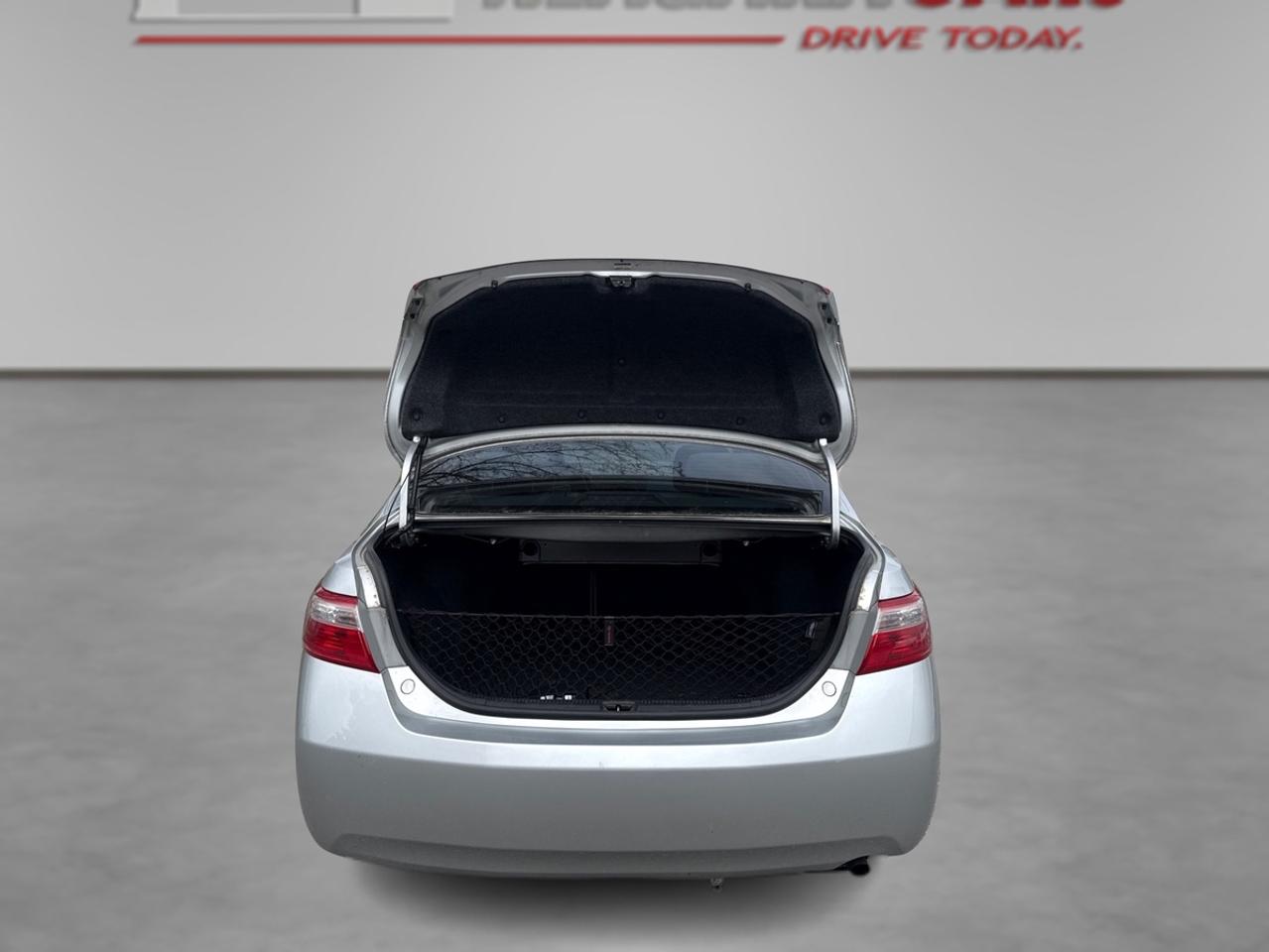 2009 Toyota Camry XLE Photo