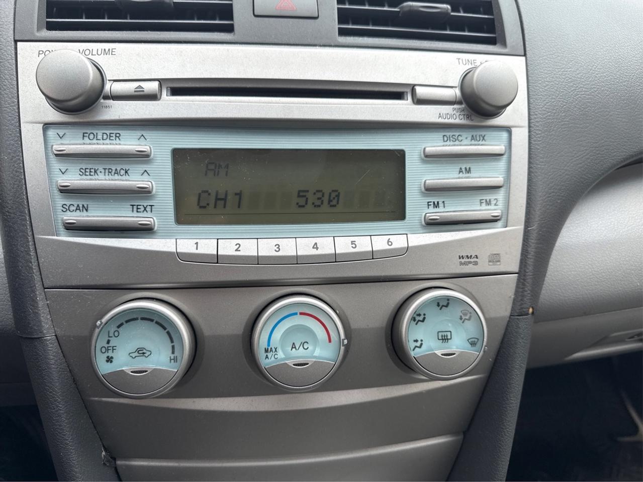 2009 Toyota Camry XLE Photo