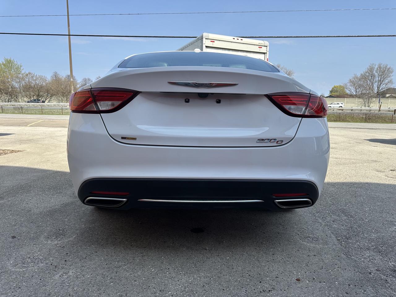2016 Chrysler 200 C Photo