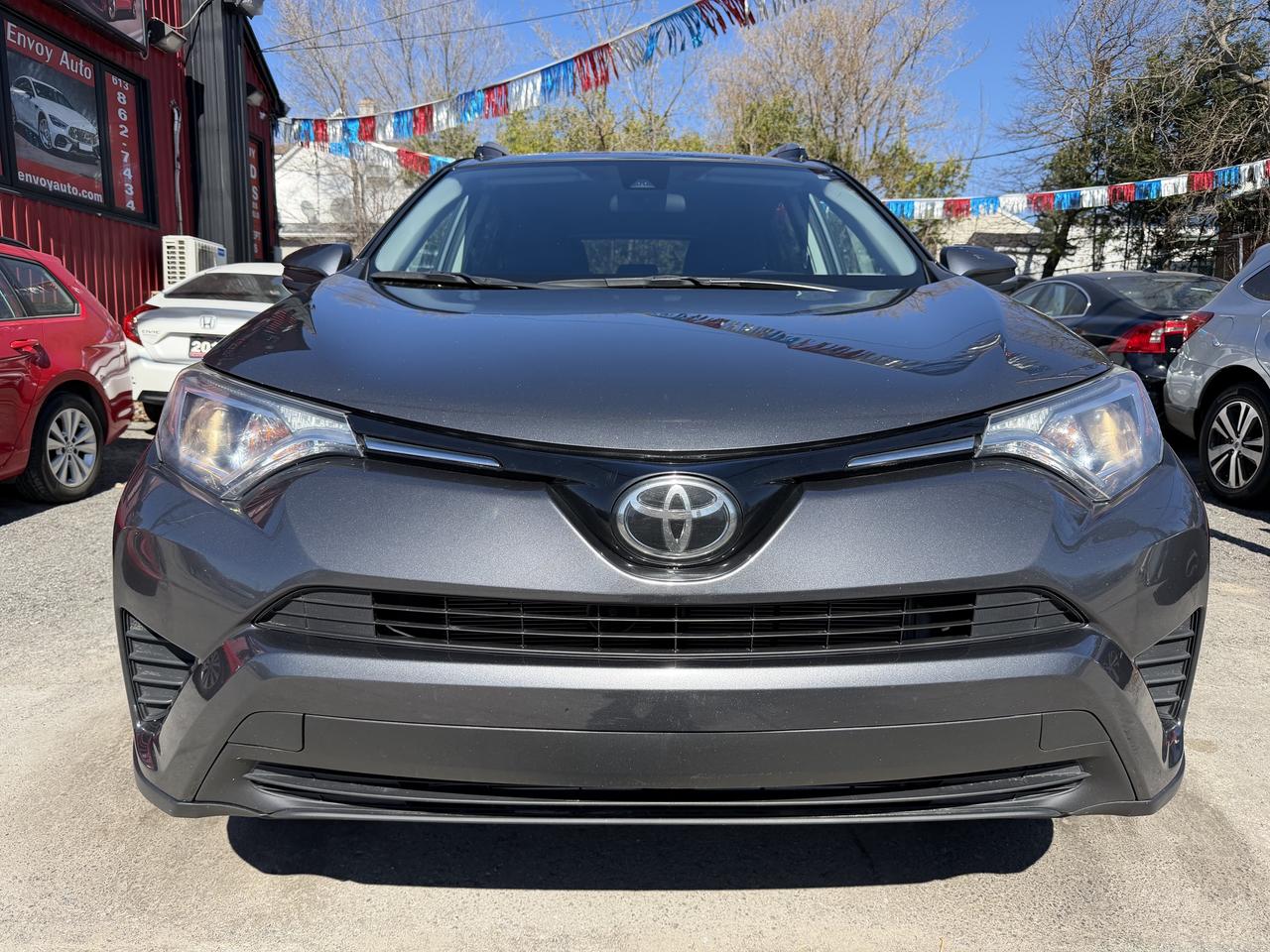 2018 Toyota RAV4 LE Photo