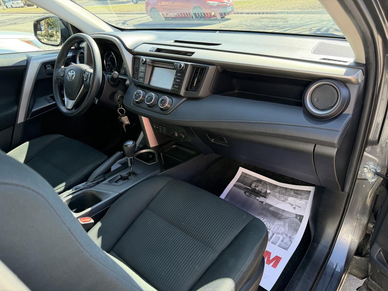 2018 Toyota RAV4 LE Photo