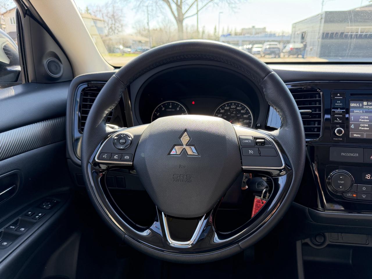 2016 Mitsubishi Outlander TOURING EDITION AWD Photo