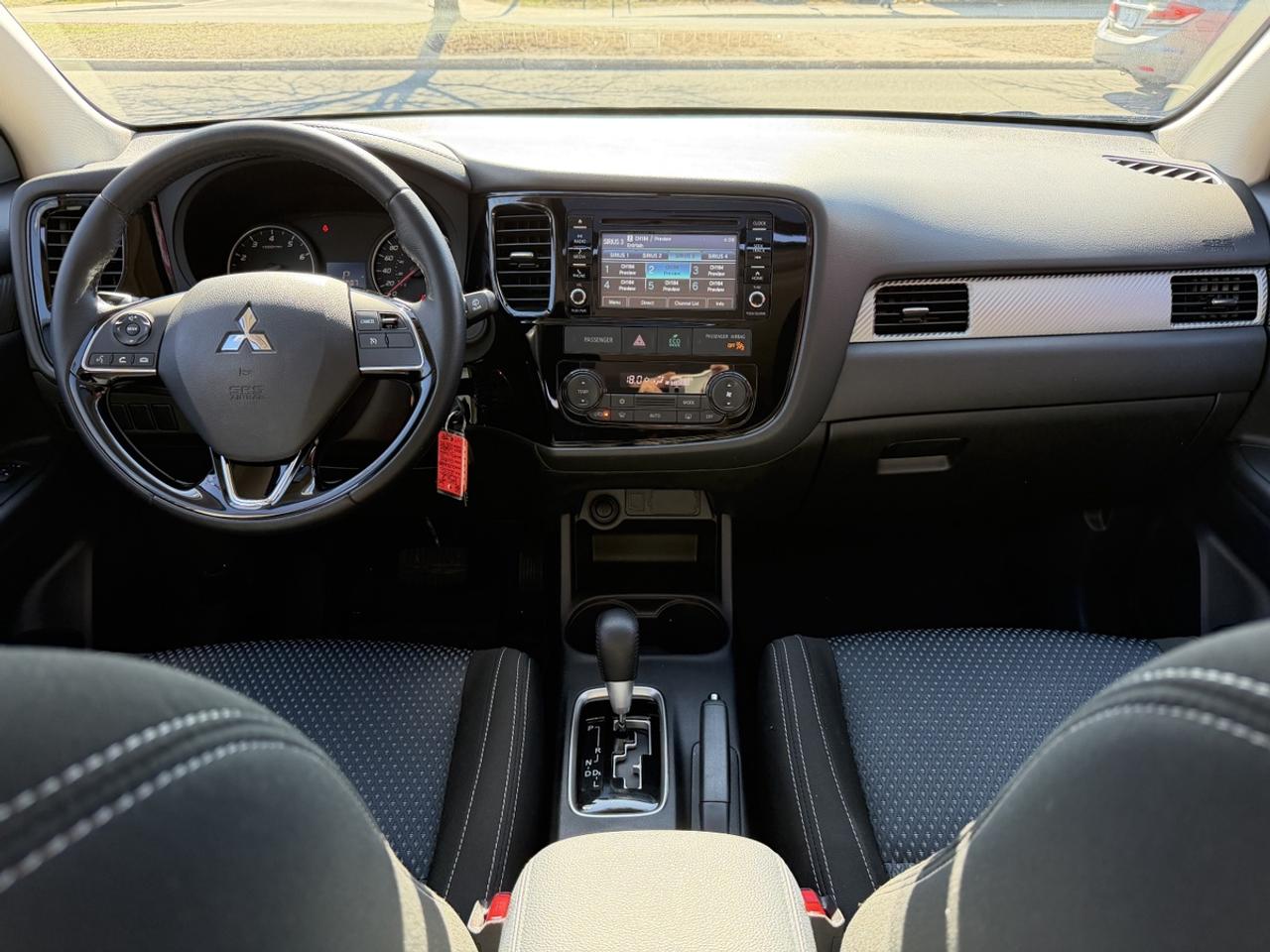 2016 Mitsubishi Outlander TOURING EDITION AWD Photo