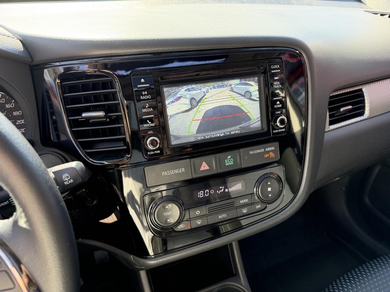 2016 Mitsubishi Outlander TOURING EDITION AWD Photo