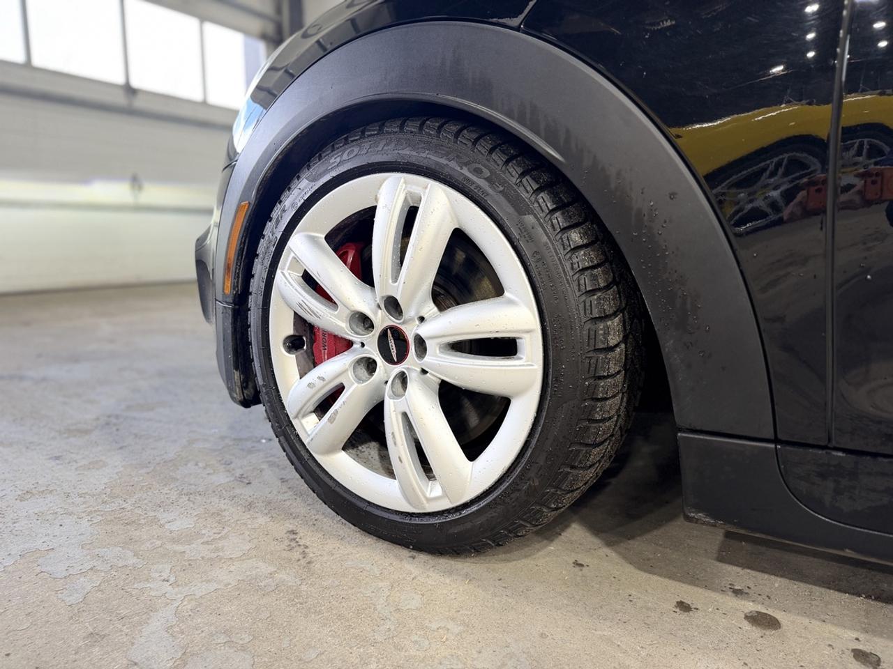 2018 MINI 3-Door John Cooper Works Photo