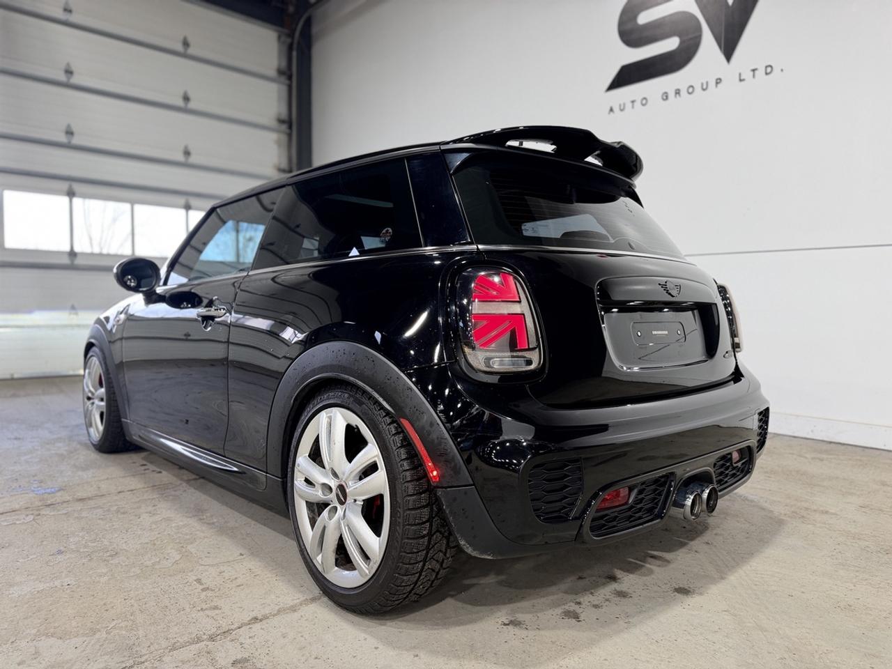 2018 MINI 3-Door John Cooper Works Photo