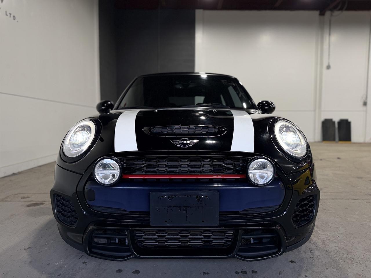2018 MINI 3-Door John Cooper Works Photo