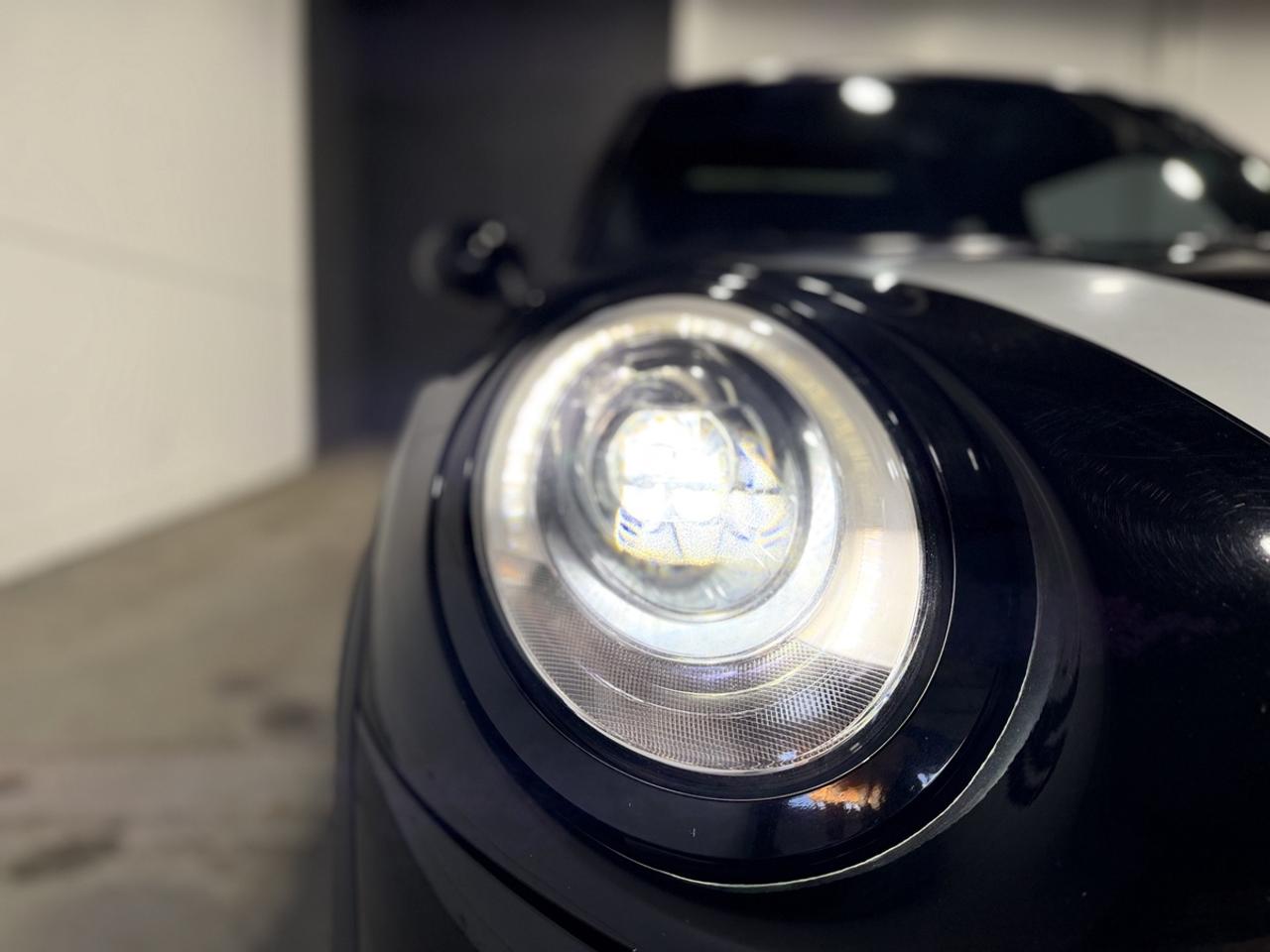 2018 MINI 3-Door John Cooper Works Photo