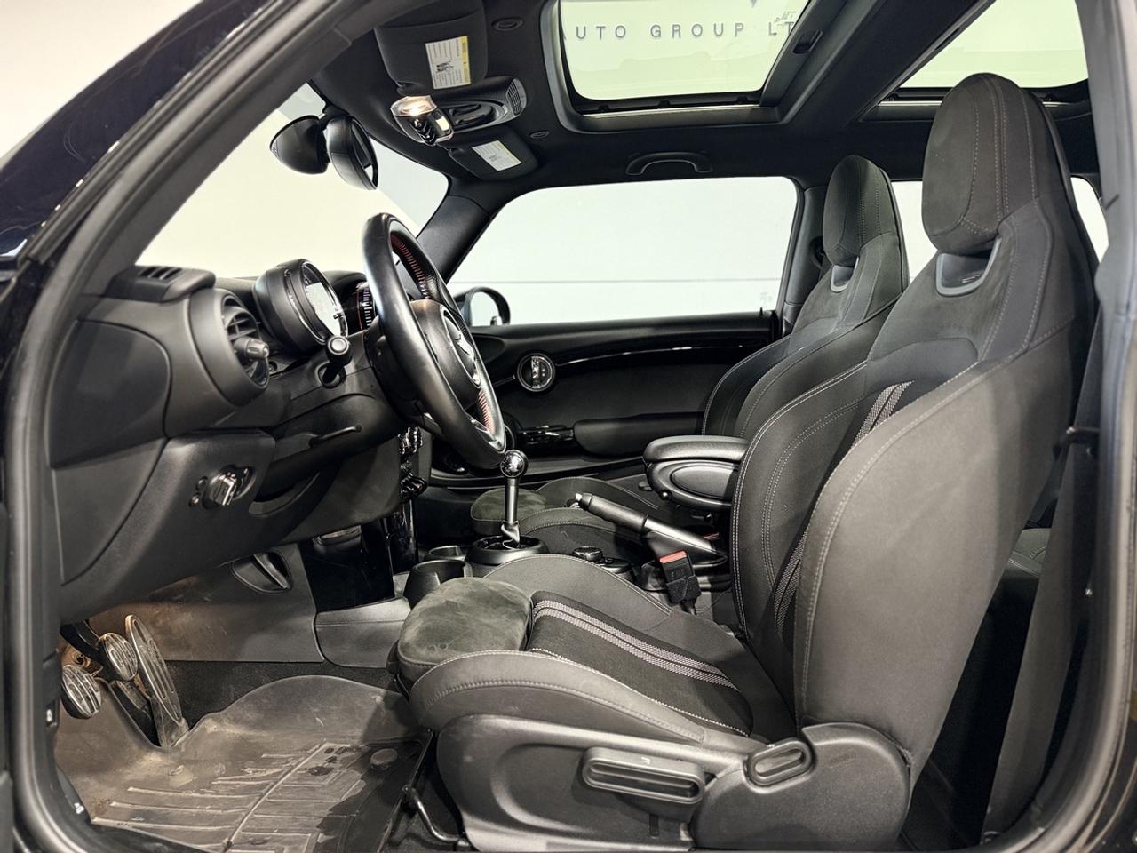 2018 MINI 3-Door John Cooper Works Photo