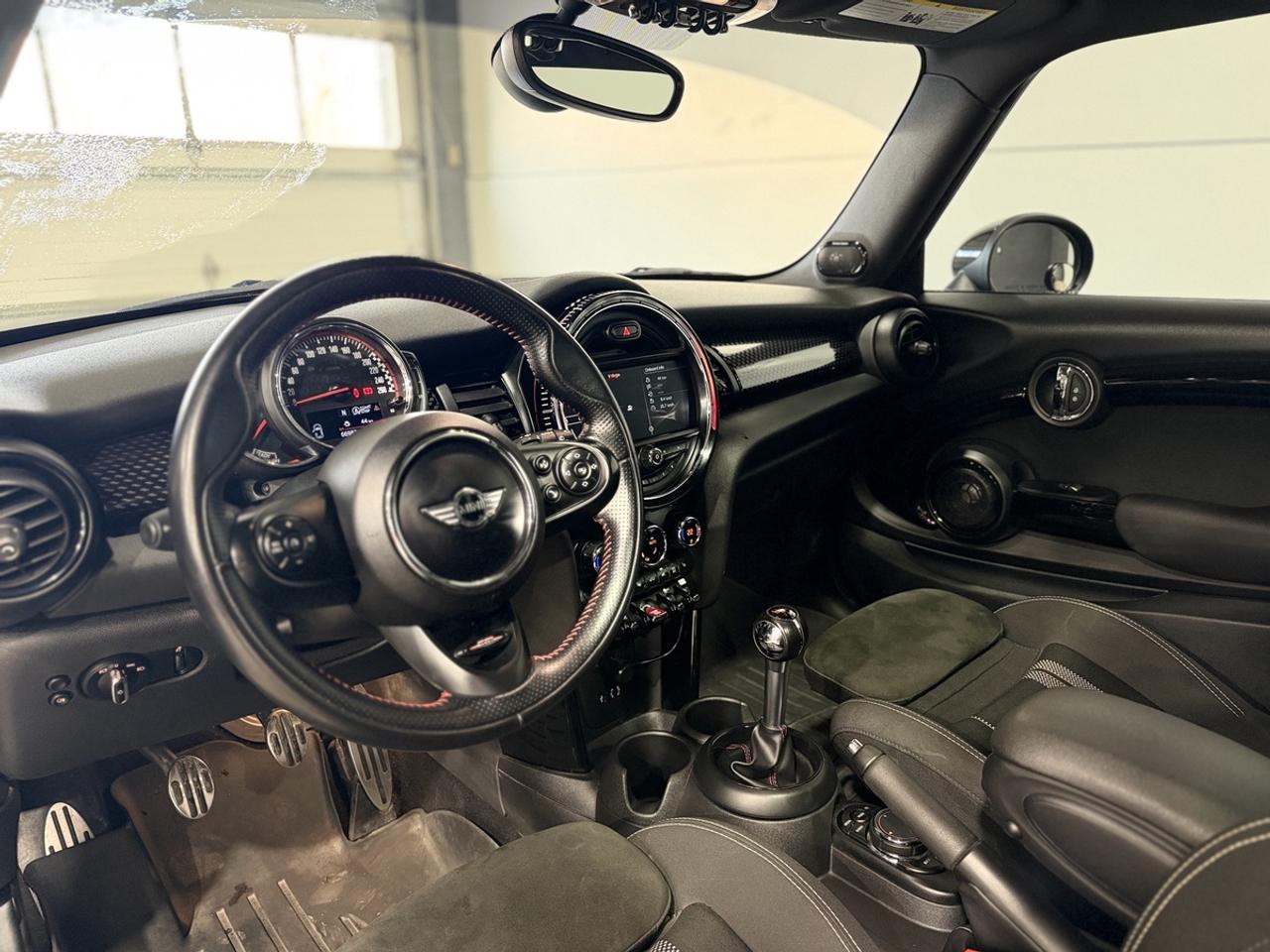 2018 MINI 3-Door John Cooper Works Photo