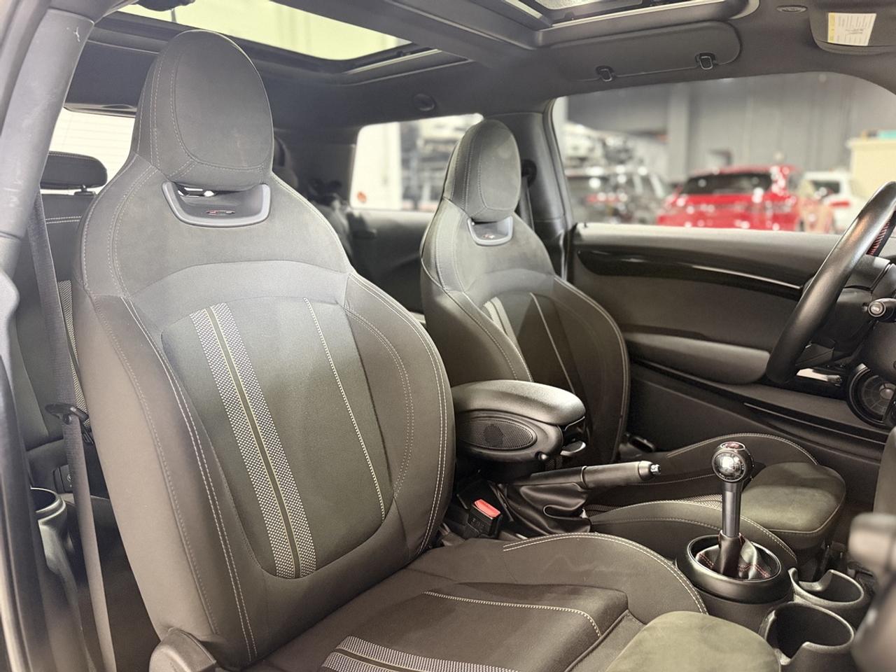 2018 MINI 3-Door John Cooper Works Photo