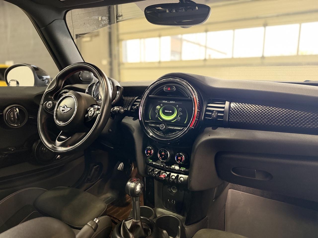 2018 MINI 3-Door John Cooper Works Photo