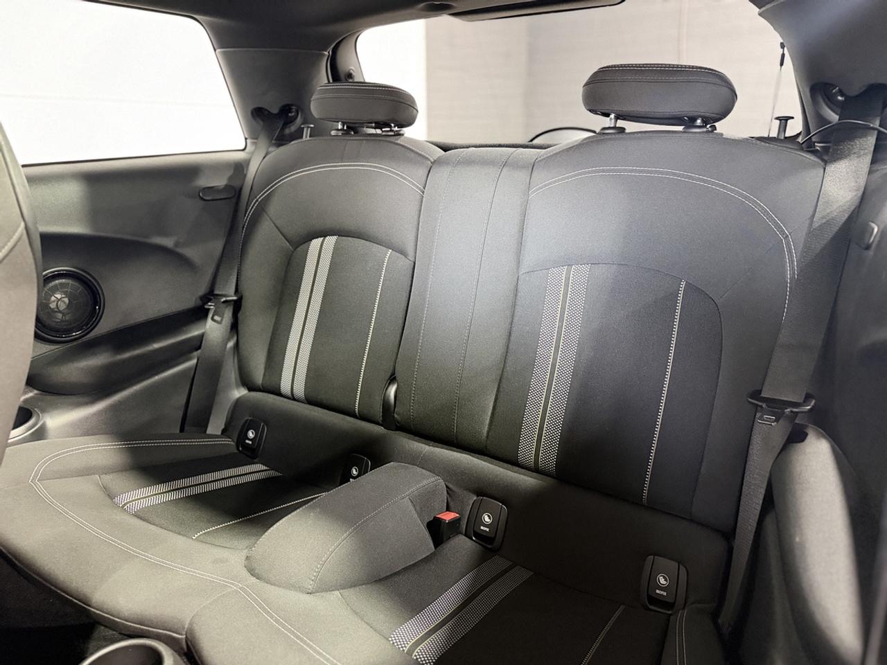 2018 MINI 3-Door John Cooper Works Photo