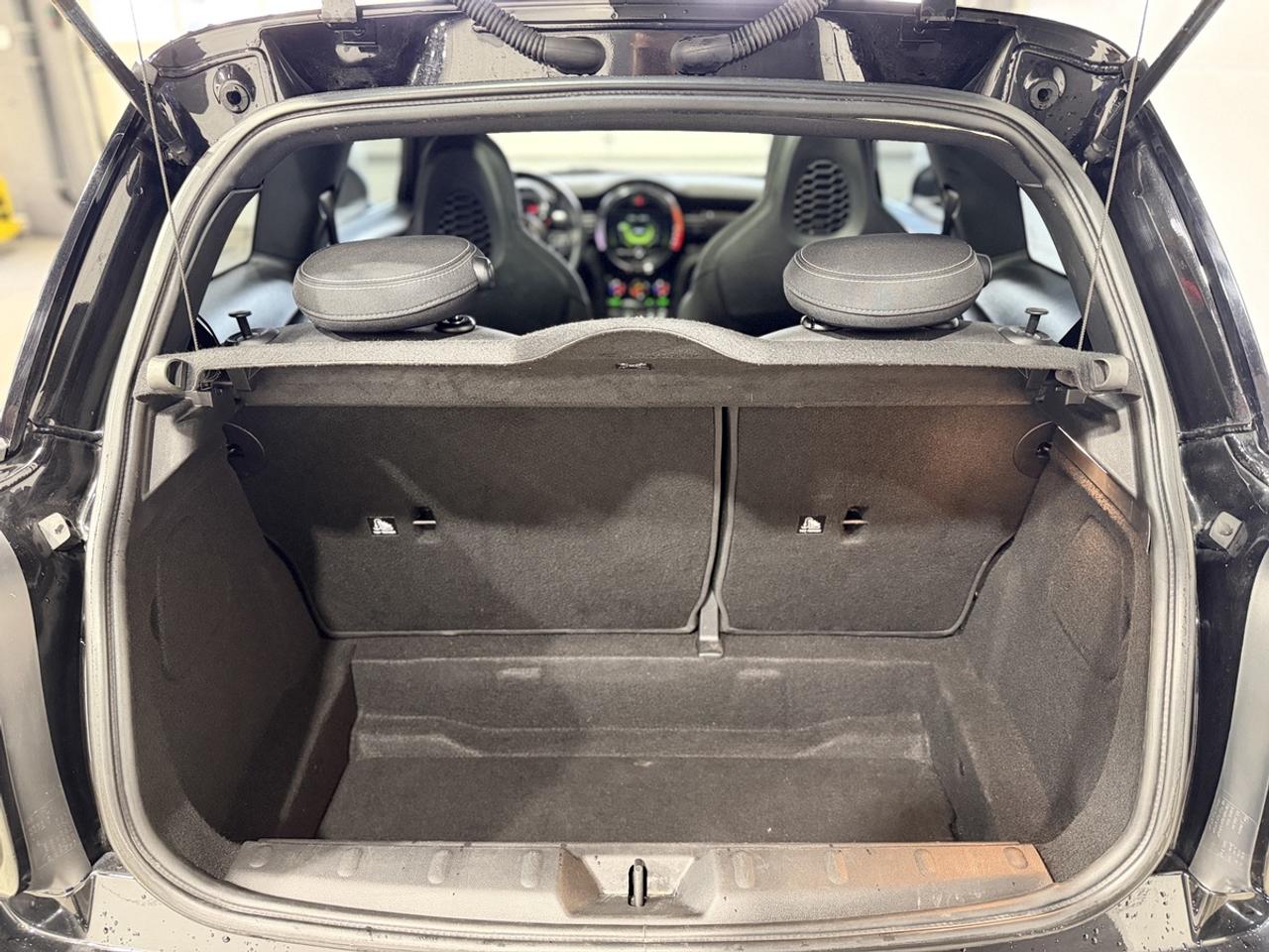2018 MINI 3-Door John Cooper Works Photo