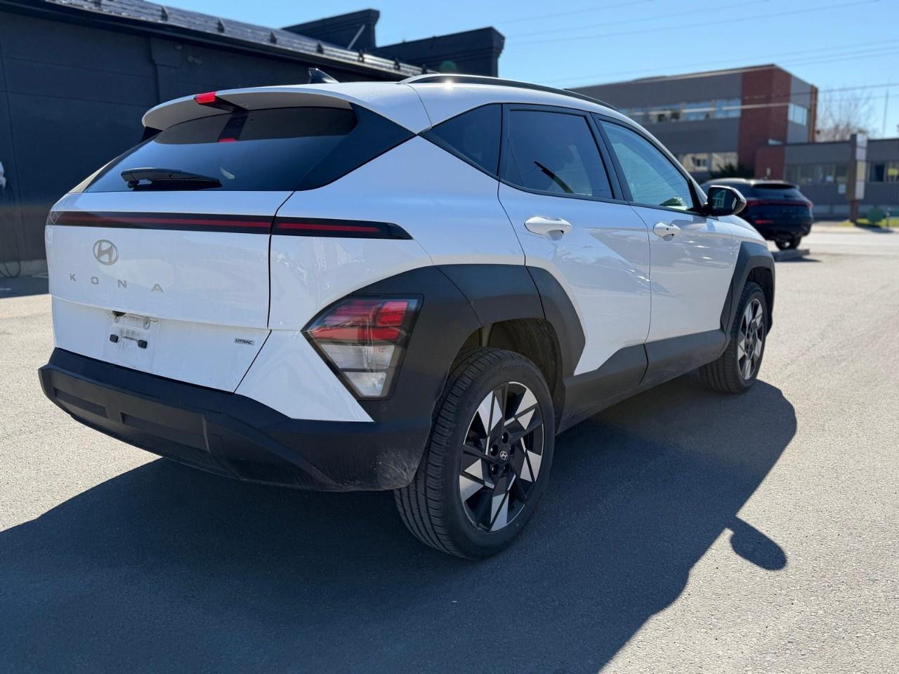 2024 Hyundai KONA 2.0L Preferred AWD Photo4