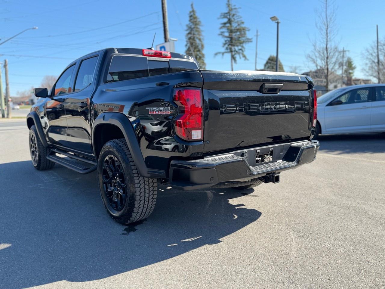 2026 Chevrolet Colorado Crew Cab Short Box 4-Wheel Drive Trail Boss Photo2