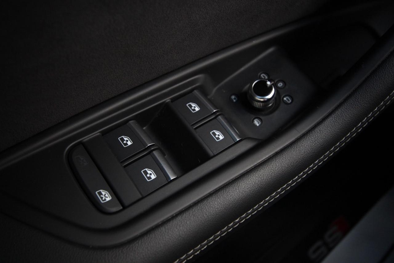 2018 Audi S5 TECHNIK - DEALER SERVICED, ACCIDENT FREE Photo