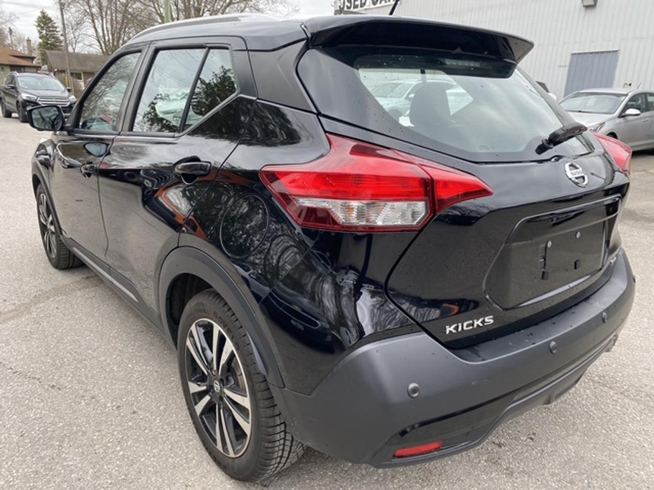 2020 Nissan Kicks SR FWD Photo