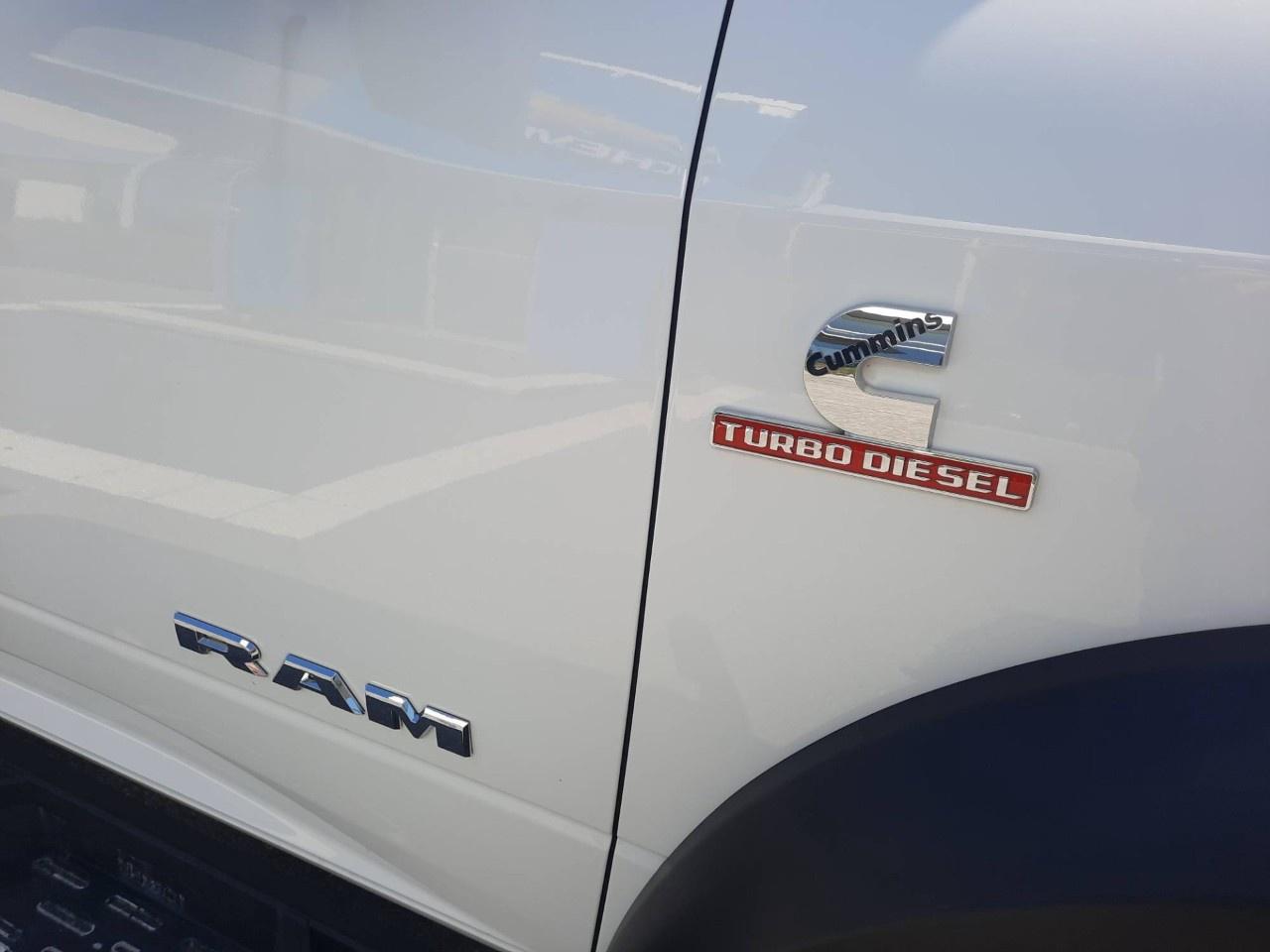 2021 RAM 5500 Chassis Tradesman 4x4 Crew Cab 173.4" WB Photo