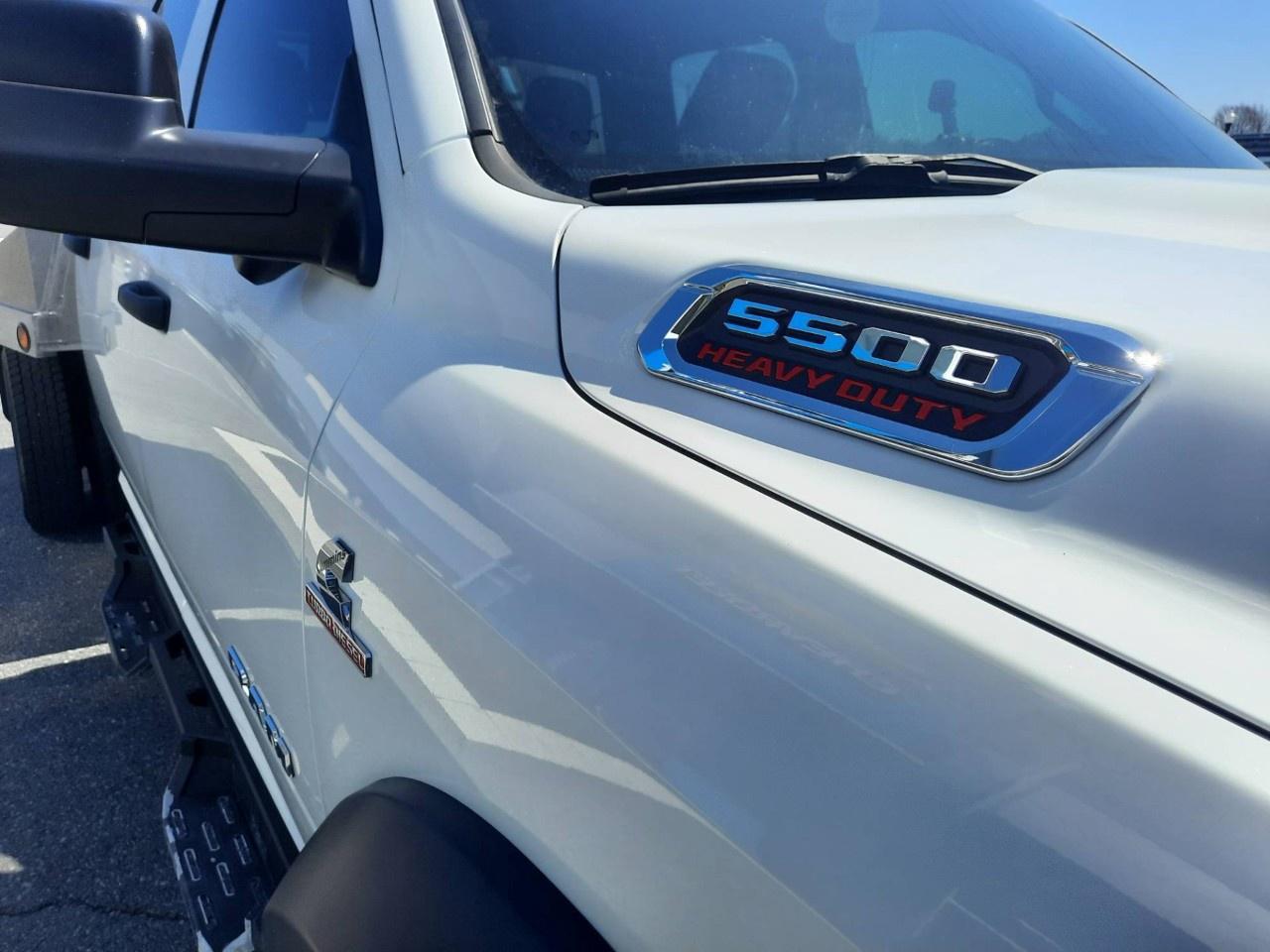 2021 RAM 5500 Chassis Tradesman 4x4 Crew Cab 173.4" WB Photo