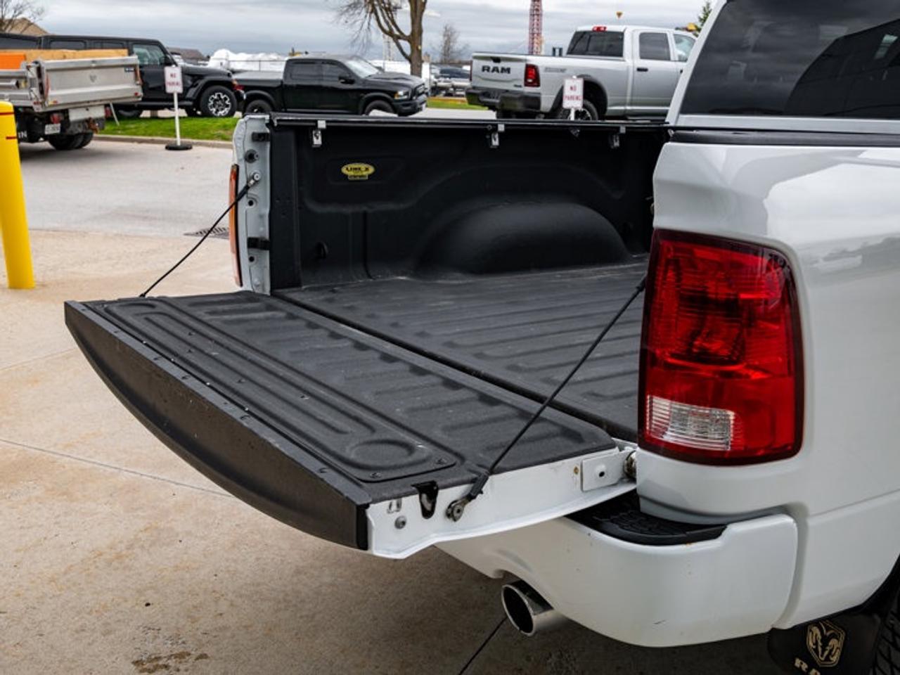 2019 RAM 1500 Classic EXPRESS Photo