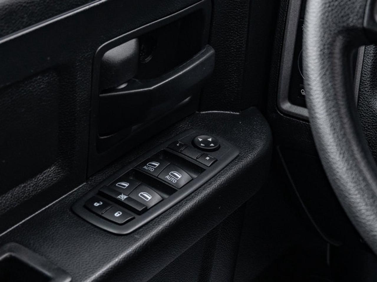 2019 RAM 1500 Classic EXPRESS Photo