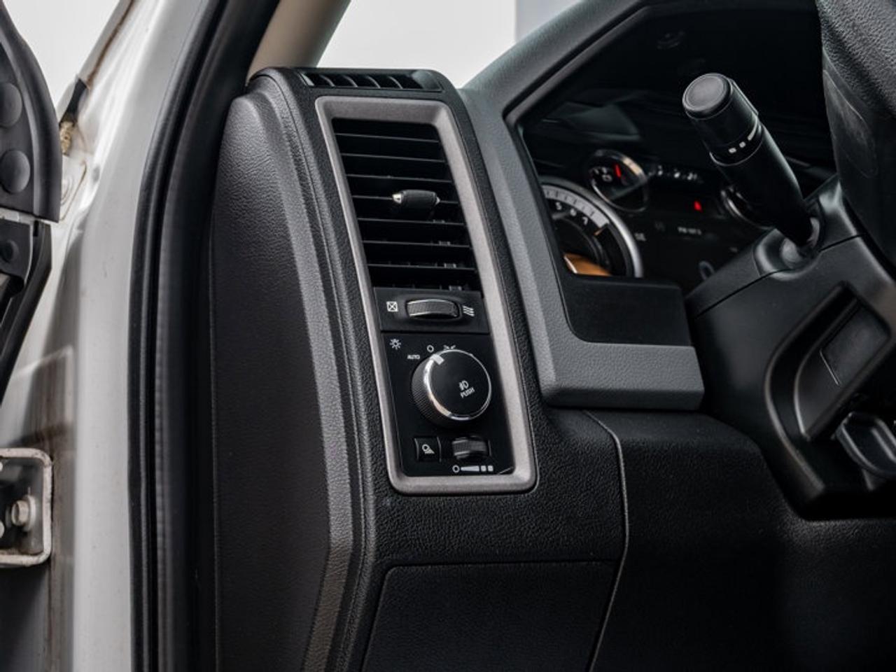2019 RAM 1500 Classic EXPRESS Photo