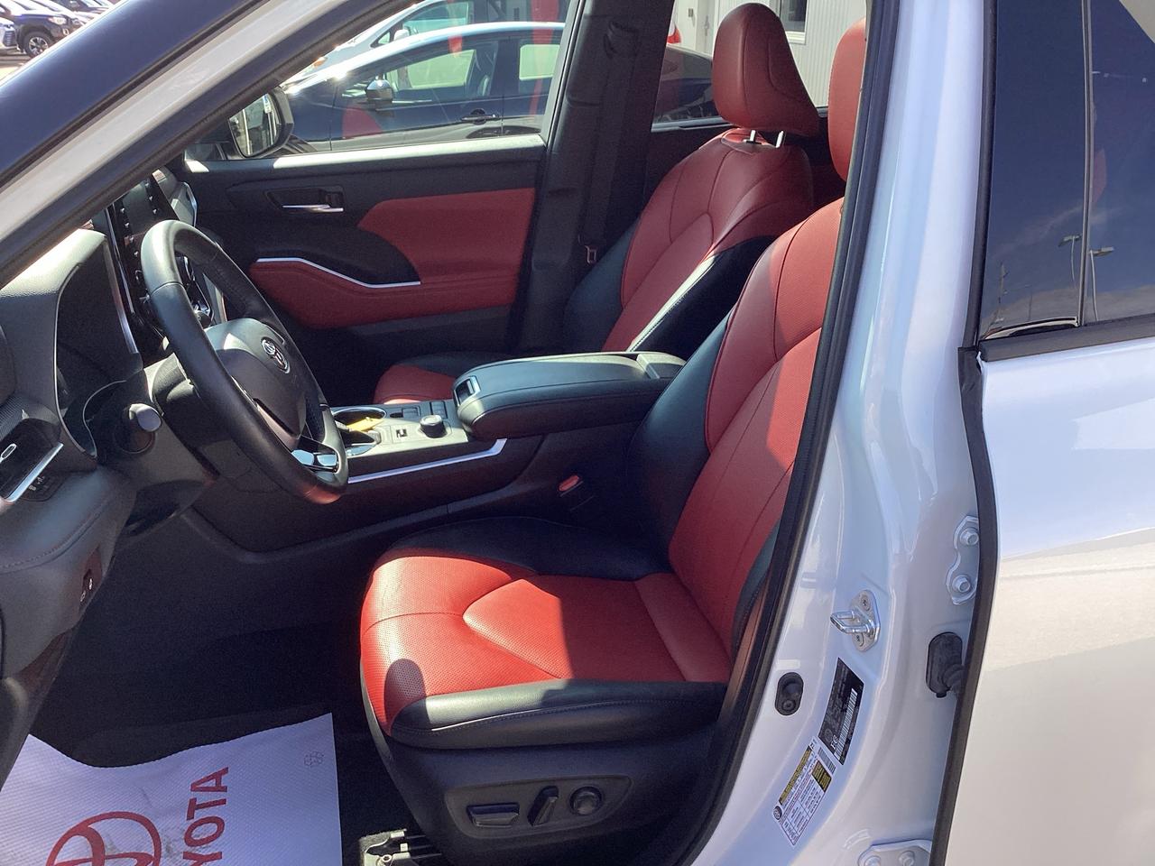 2022 Toyota Highlander XSE AWD Photo