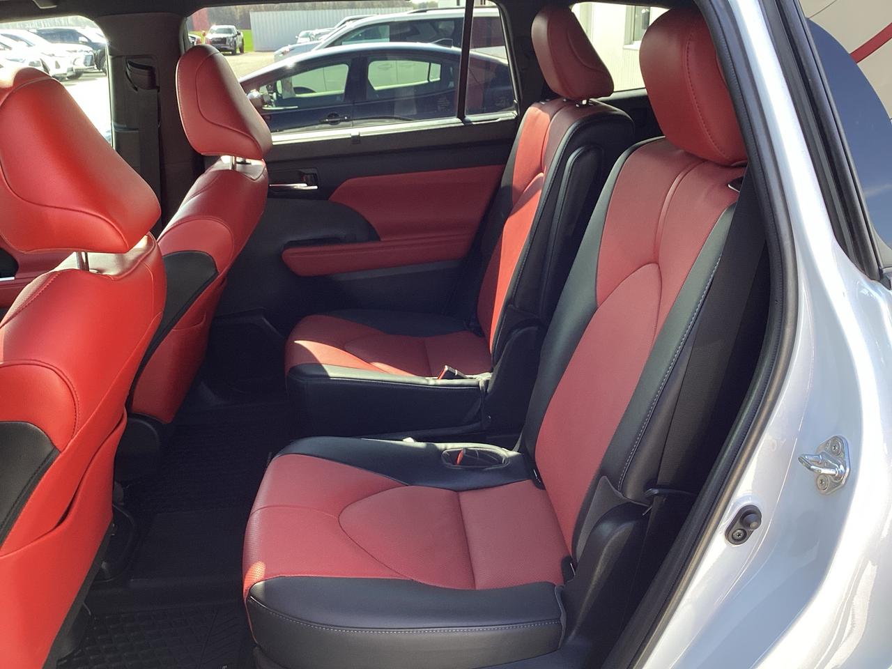 2022 Toyota Highlander XSE AWD Photo