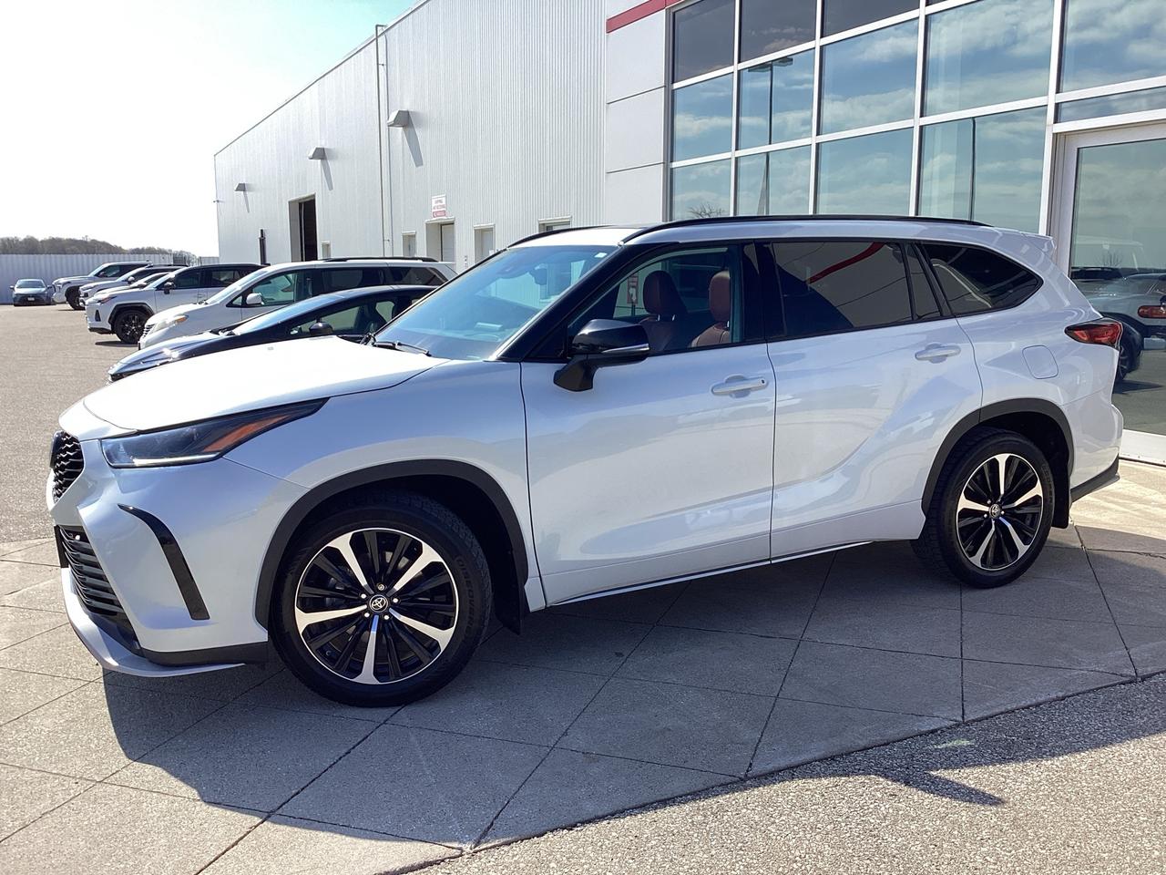 2022 Toyota Highlander XSE AWD Photo