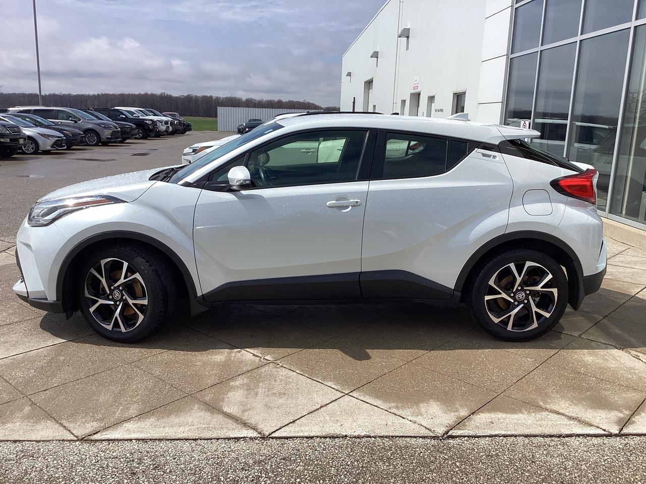 2022 Toyota C-HR XLE Premium FWD Photo