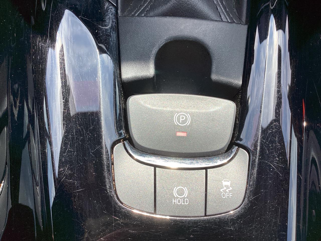 2022 Toyota C-HR XLE Premium FWD Photo