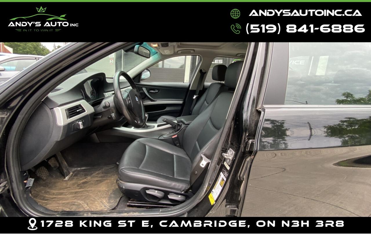 2011 BMW 3-Series ! LEATHER ! SUNROOF ! REAR WHEEL ! MANUAL 323i  LEATHER ! SUNROOF ! REAR WHEEL ! MANUAL Photo