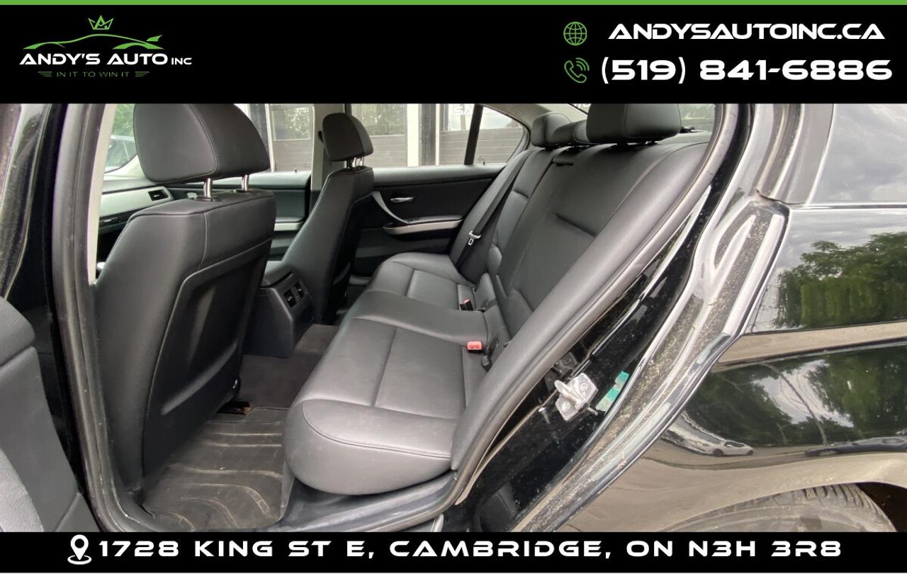 2011 BMW 3-Series ! LEATHER ! SUNROOF ! REAR WHEEL ! MANUAL 323i  LEATHER ! SUNROOF ! REAR WHEEL ! MANUAL Photo