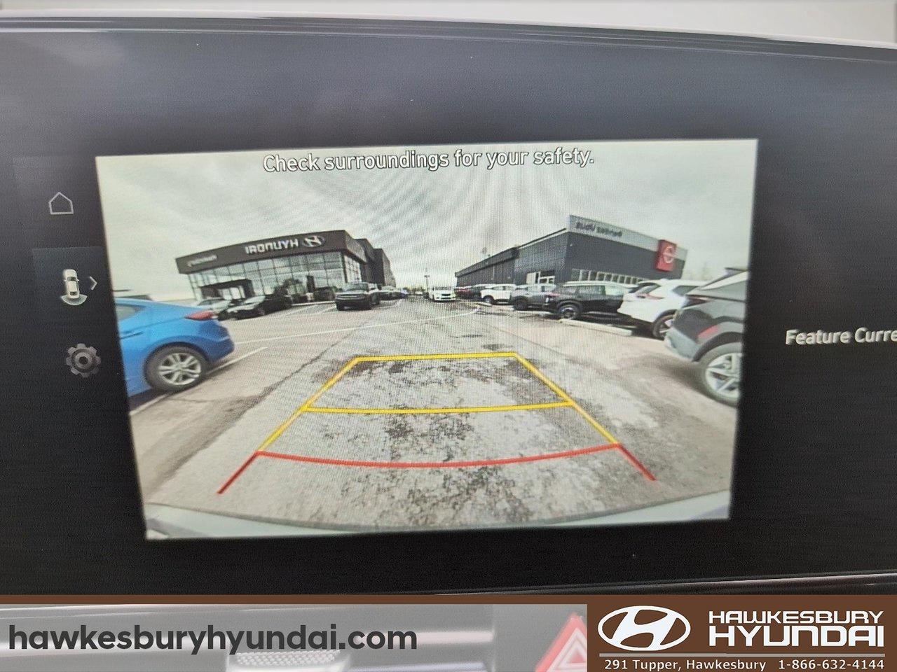 2025 Hyundai Elantra Luxury Photo