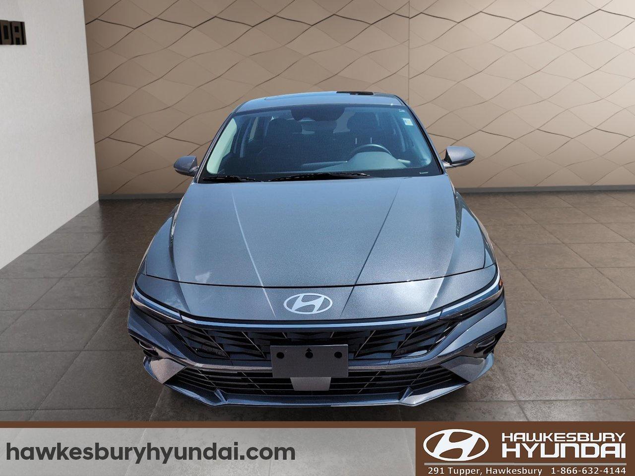 2025 Hyundai Elantra Luxury Photo