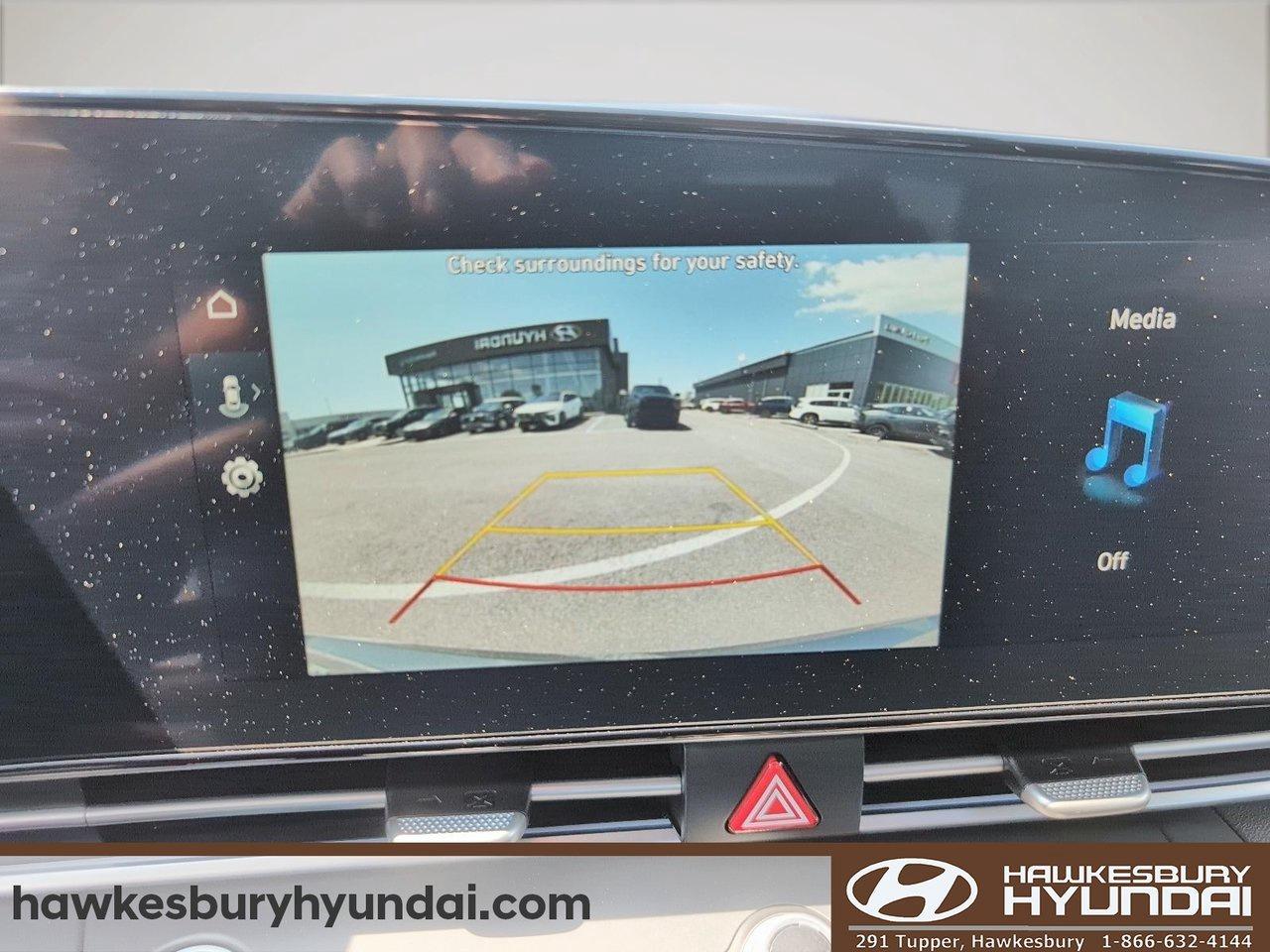 2025 Hyundai Elantra Luxury Photo