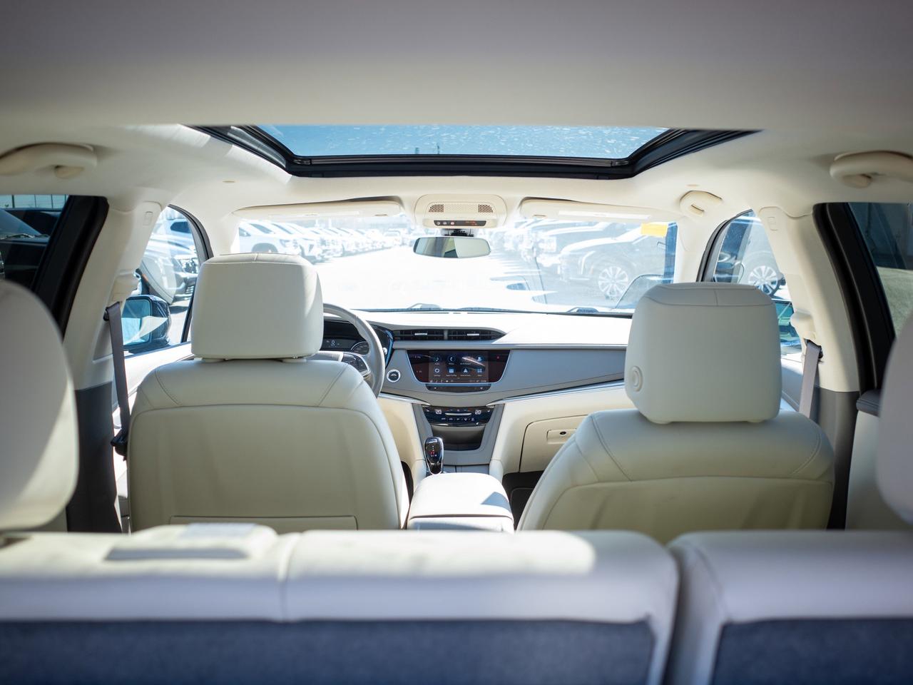 2022 Cadillac XT5 AWD Premium Luxury - Folding Mirrors   Blind Spot Photo