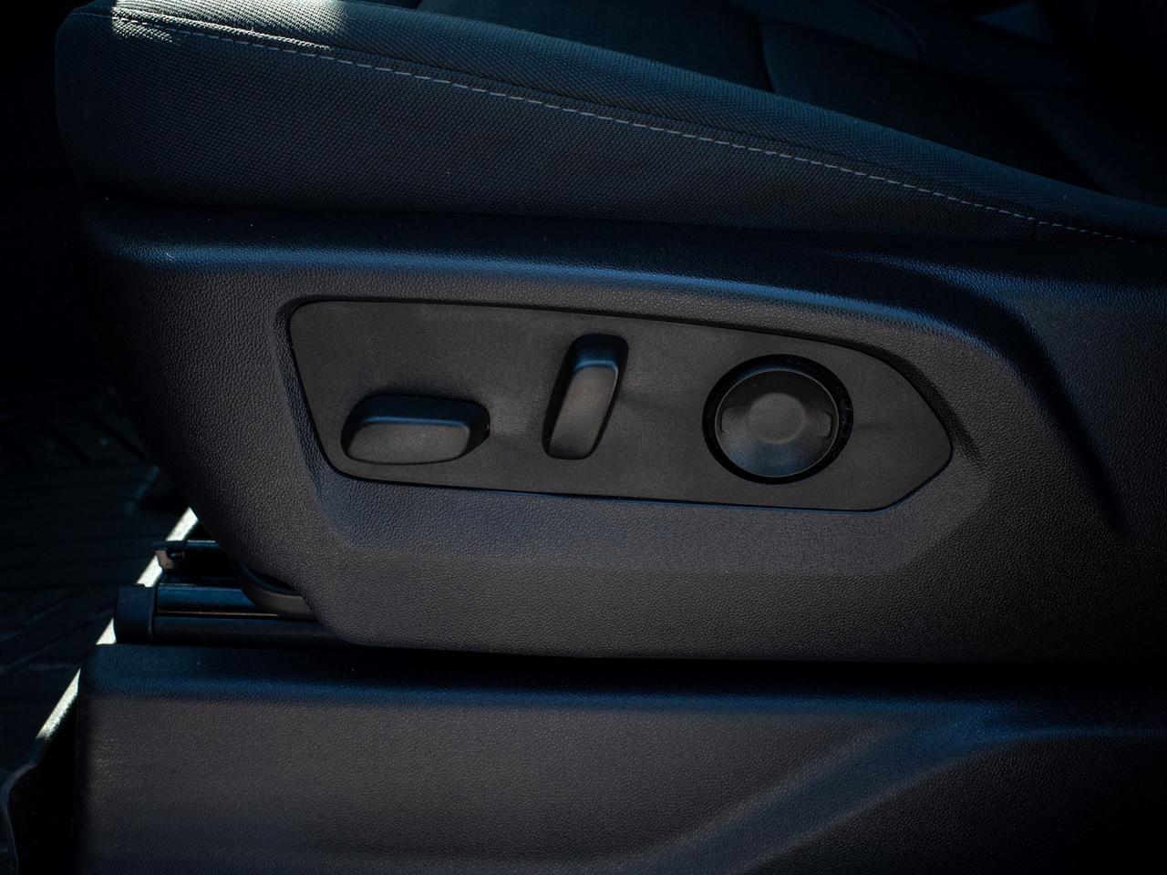 2024 Chevrolet Silverado 1500 LT Trail Boss - Heated Steering Wheel   Cloth Seat Photo