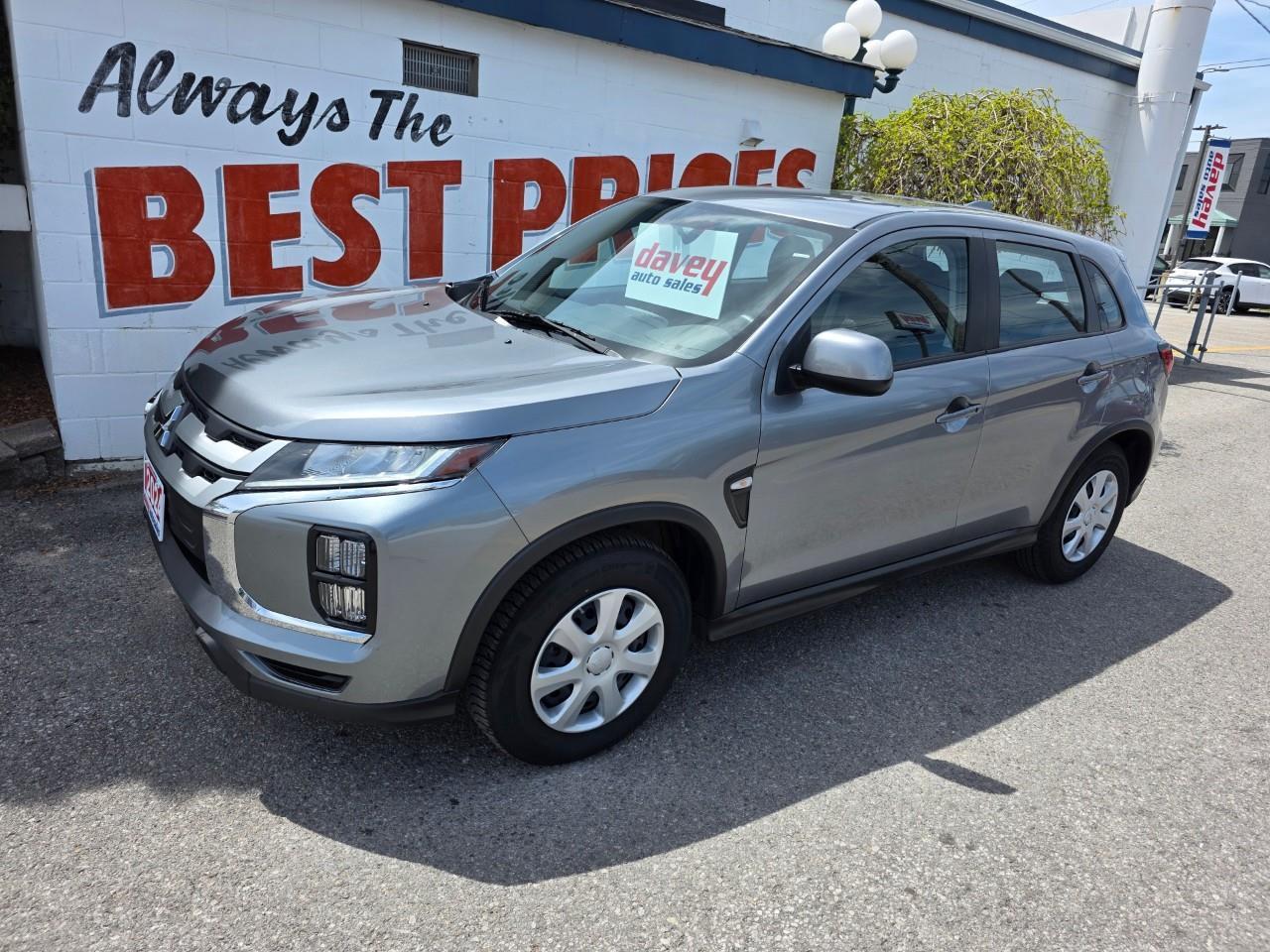 2024 Mitsubishi RVR ES 4dr AWC Photo3