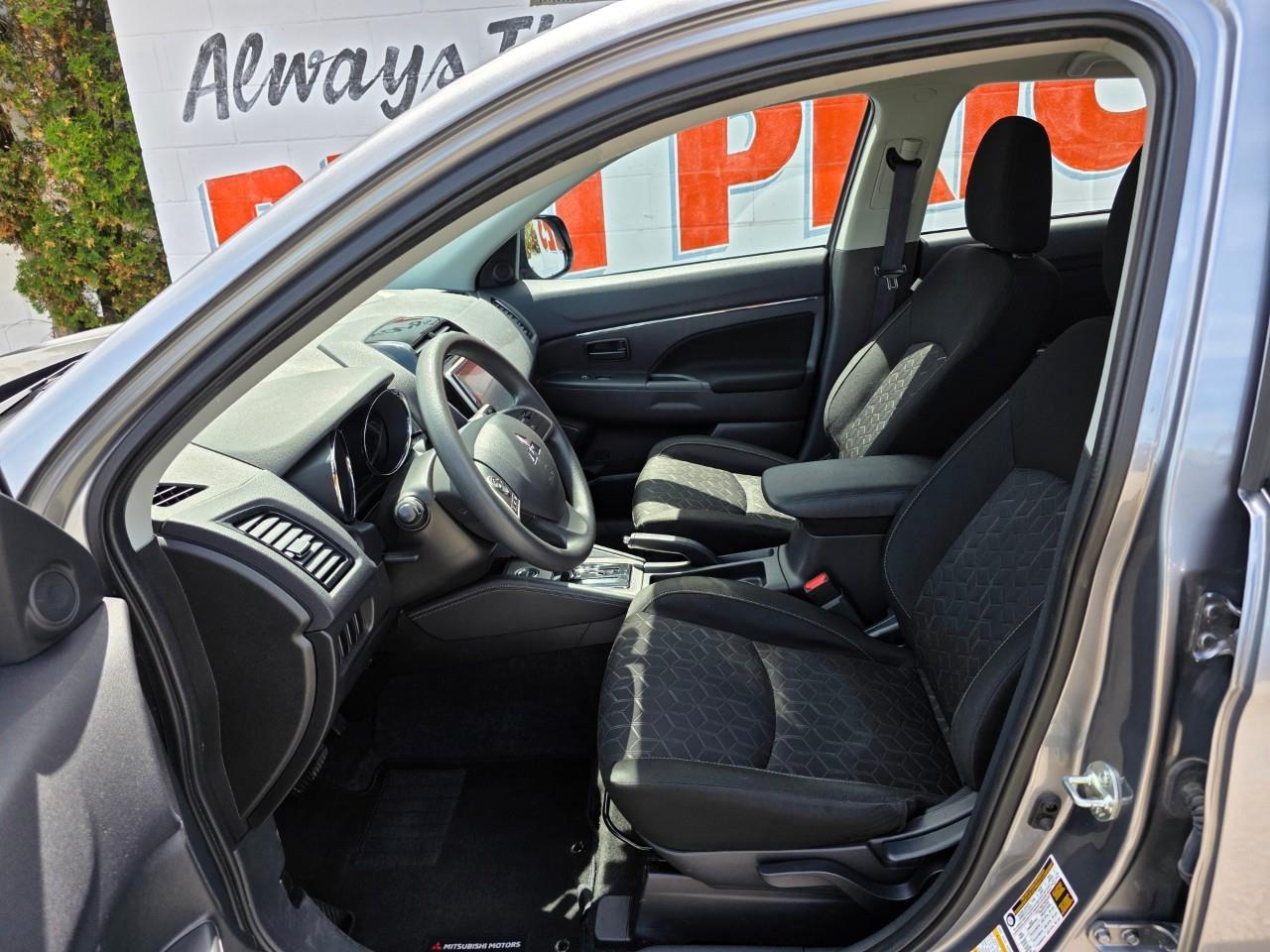 2024 Mitsubishi RVR ES 4dr AWC Photo