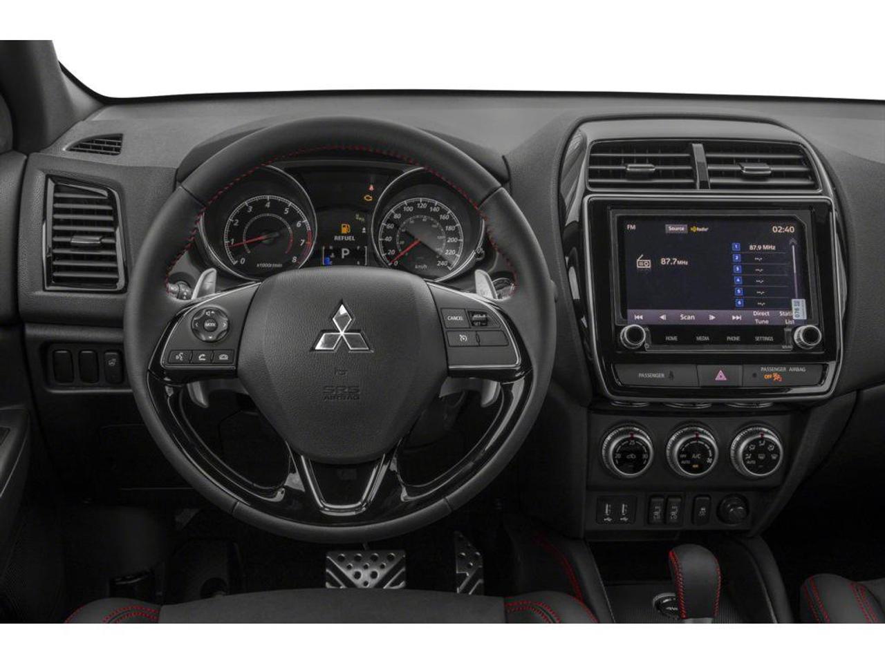 2023 Mitsubishi RVR LE 4dr AWC Photo3