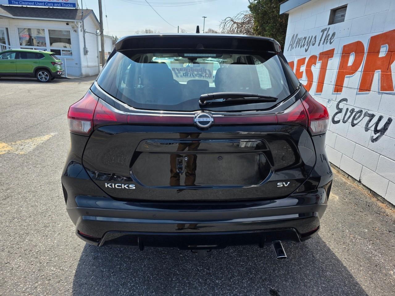 2022 Nissan Kicks SV 4dr Front-Wheel Drive Photo